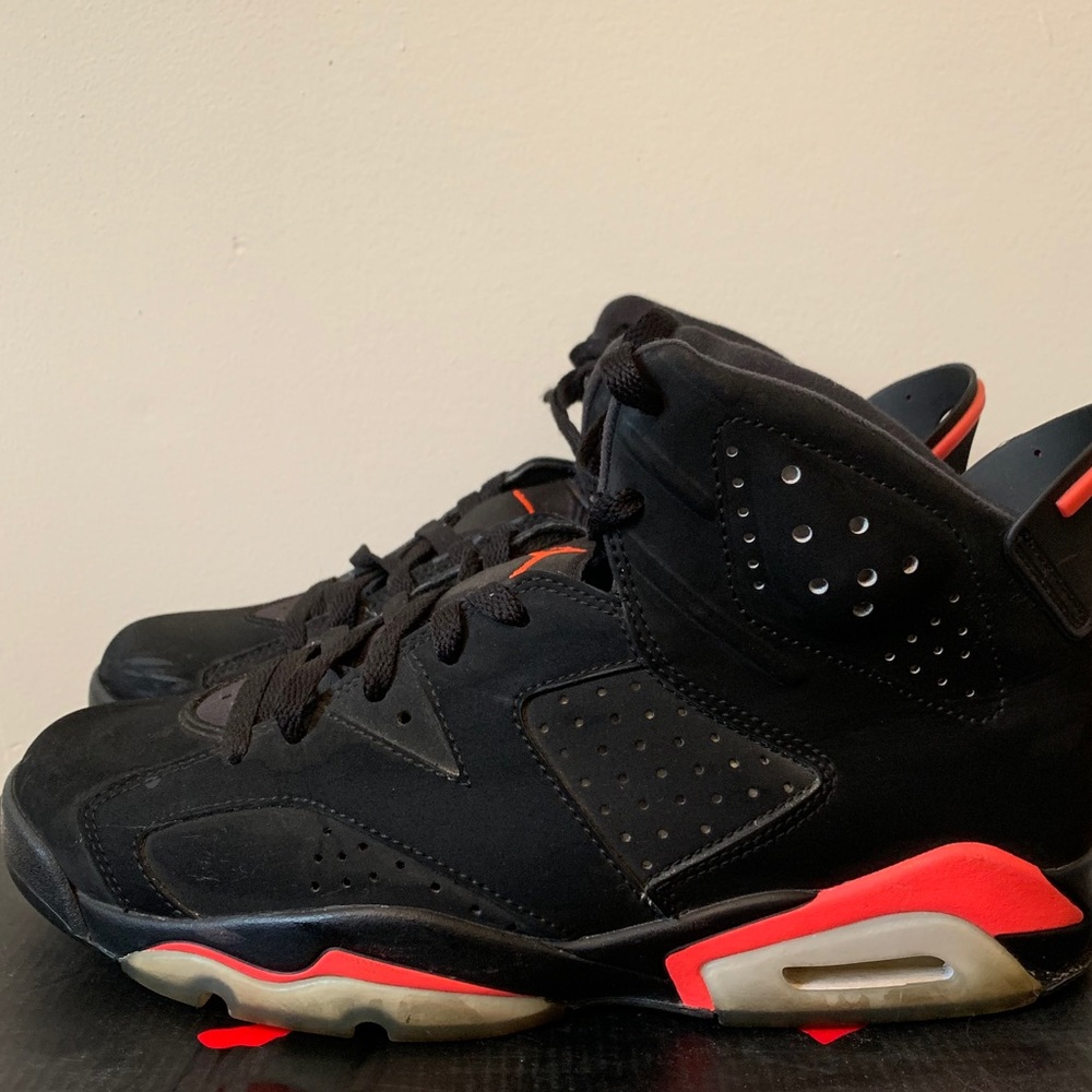 2014 Infrared Jordan 6’s , Come with OG box.
